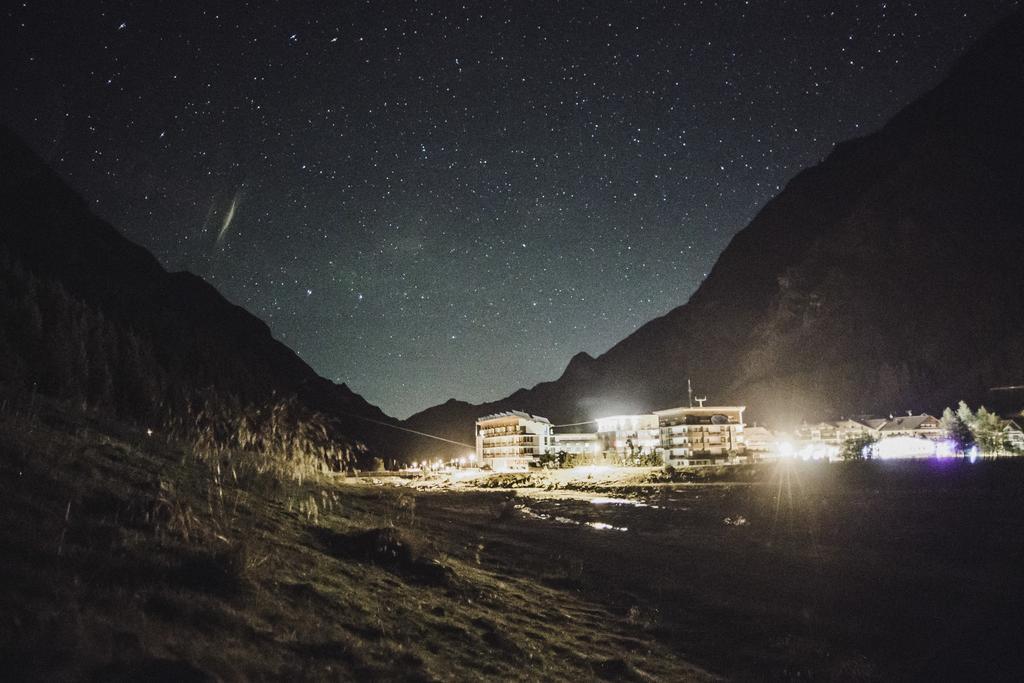 Hotel Vier Jahreszeiten Sankt Leonhard im Pitztal Eksteriør bilde