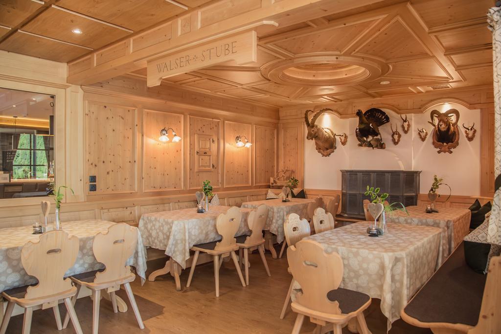 Hotel Vier Jahreszeiten Sankt Leonhard im Pitztal Eksteriør bilde