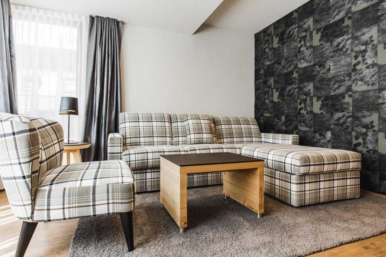 Hotel Vier Jahreszeiten Sankt Leonhard im Pitztal Eksteriør bilde