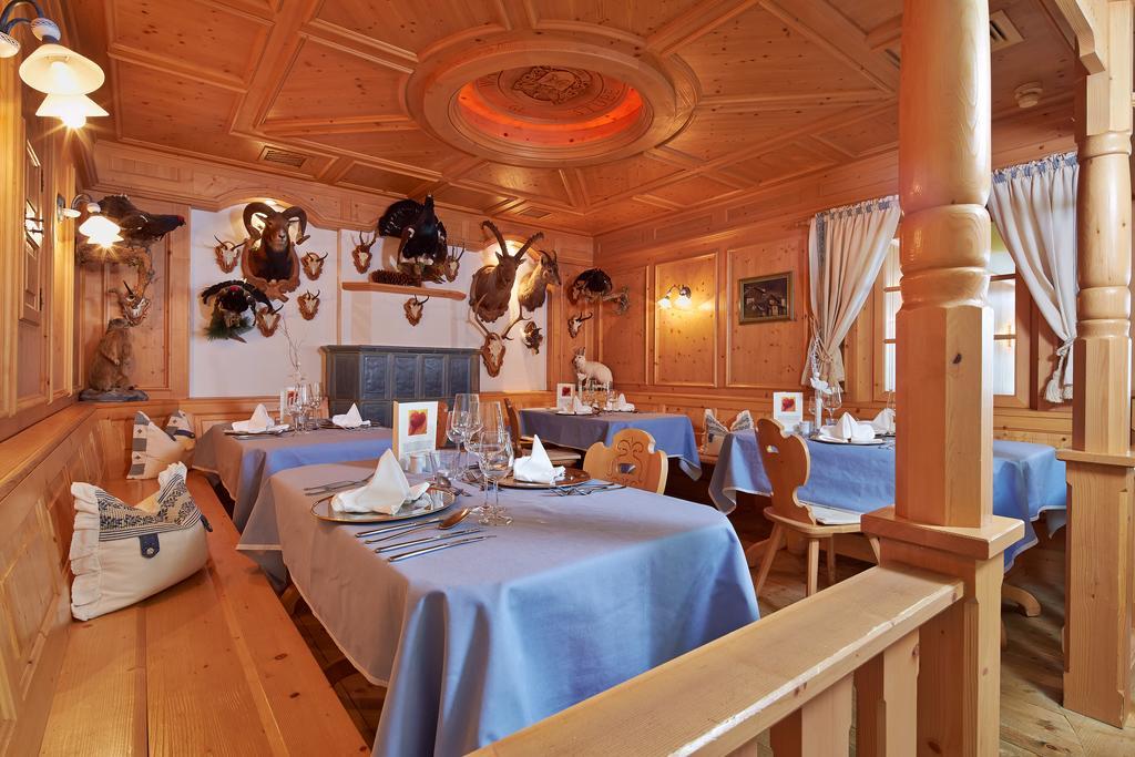 Hotel Vier Jahreszeiten Sankt Leonhard im Pitztal Eksteriør bilde
