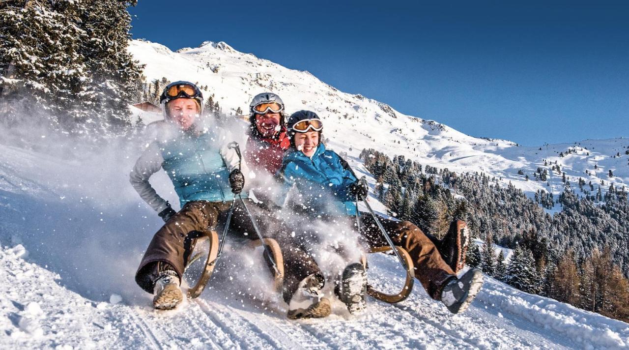 Hotel Vier Jahreszeiten Sankt Leonhard im Pitztal Eksteriør bilde
